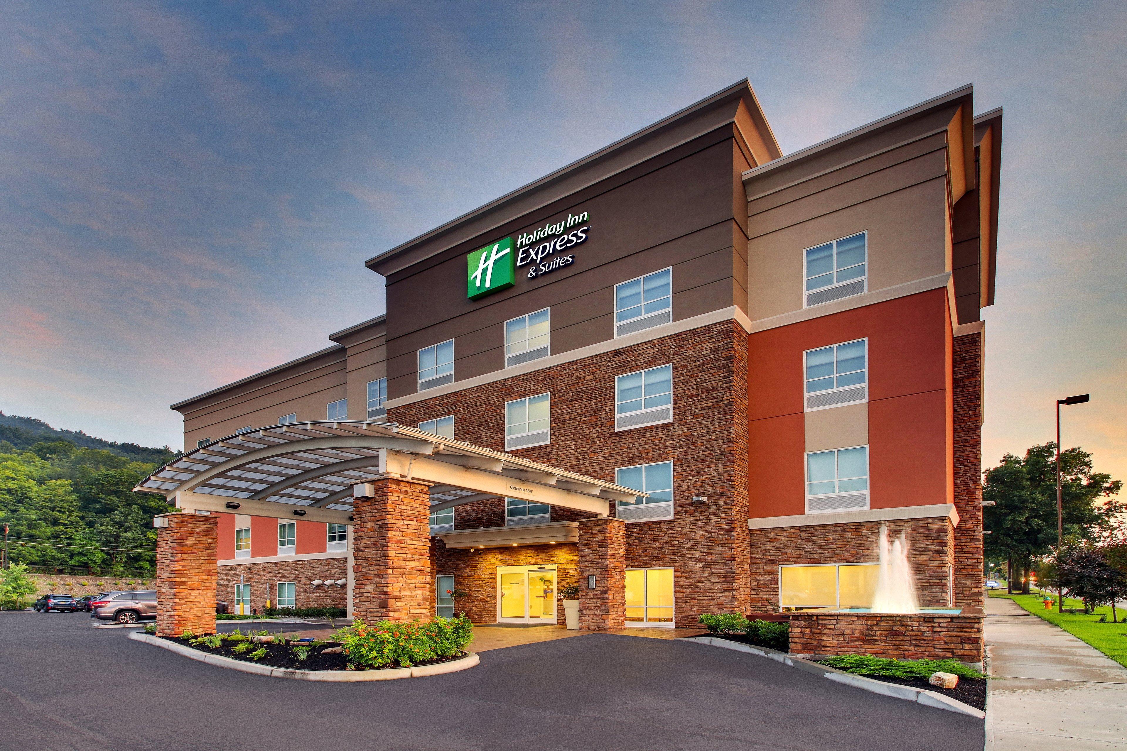 Holiday Inn Express & Suites - Ithaca, An Ihg Hotel Exterior foto